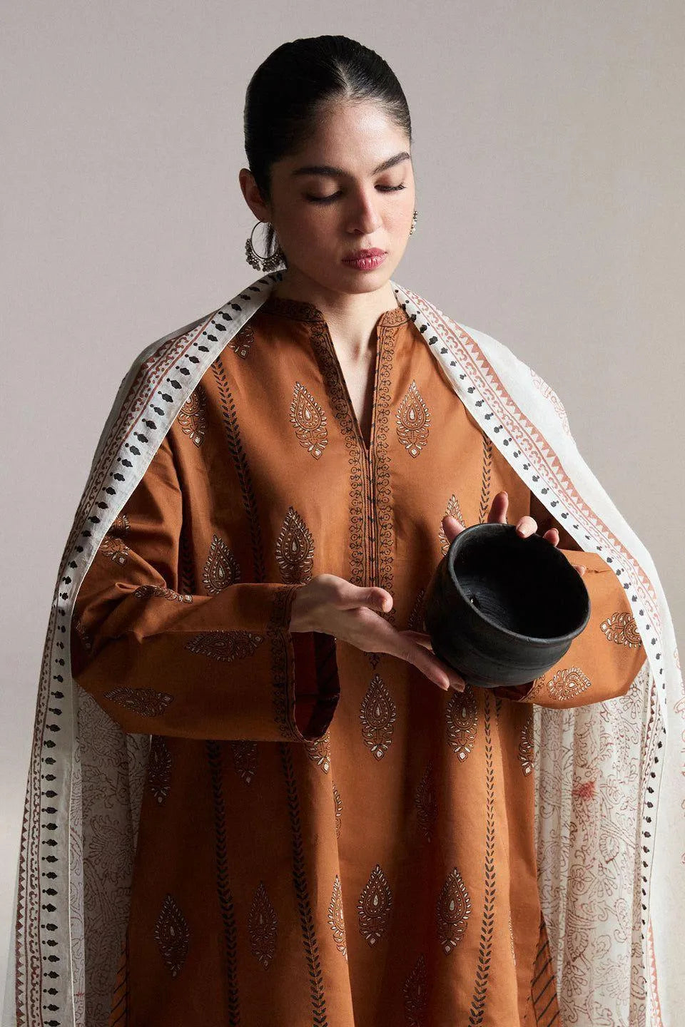 3 Pcs Women's Unstitched Embroidered Suit