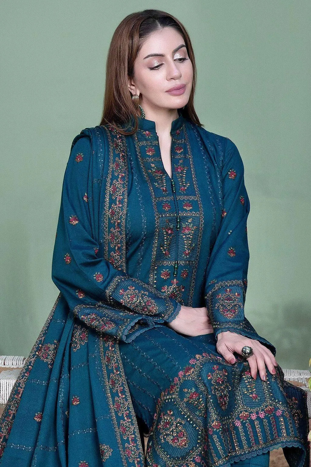 NOOR E FAJAR 3 Pcs Women's Unstitched Embroidered Suit