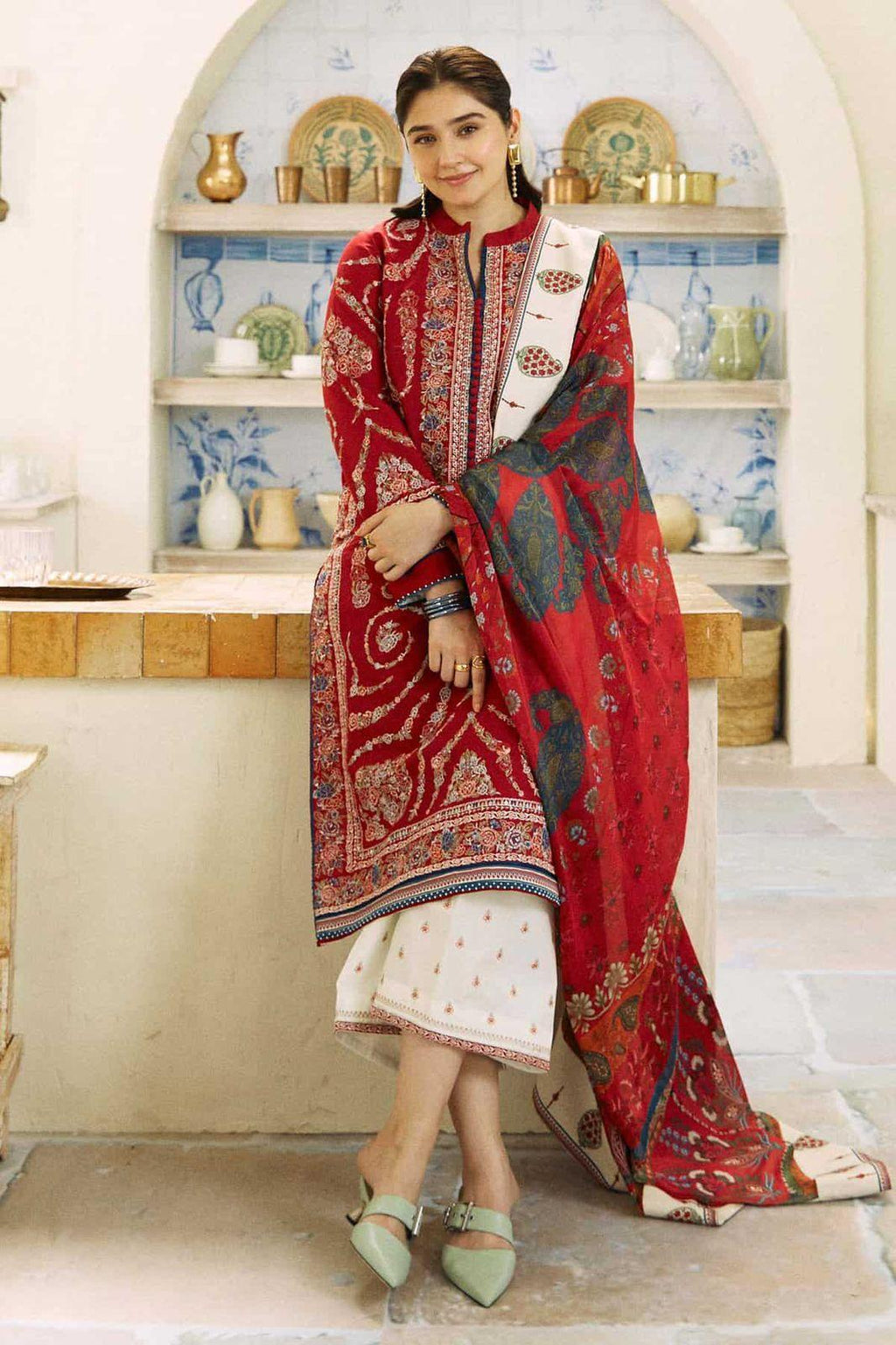 3 Pcs Women's Unstitched Embroidered Suit